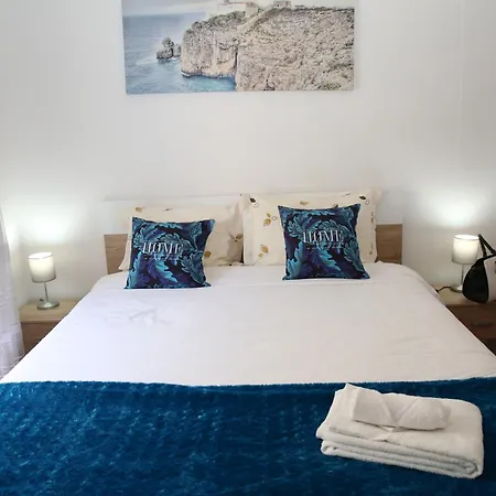 Homestay Bedroom Elegance Blue